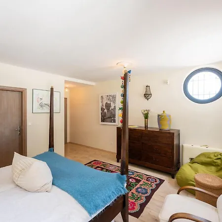 Evelina Eselboeck Holiday home Opatija